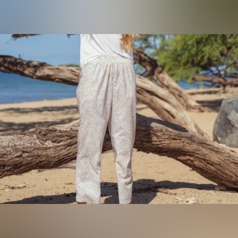 Ripskirt Hawaii Cream Patterned Cropped Pants - Picture 3 of 14
